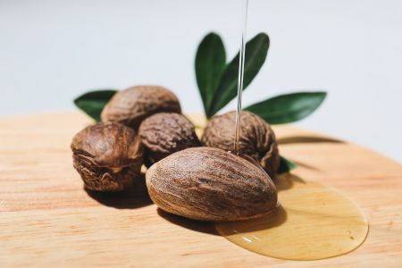 Ce produit est populaire parmi les hôtels, les spas, les salons et peut être apprécié dans le confort de votre maison.